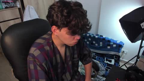 Snapshot of yurii_moody chatting on September 24, 5:05 pm yurii_moody online show from September 24, 5:05 pm