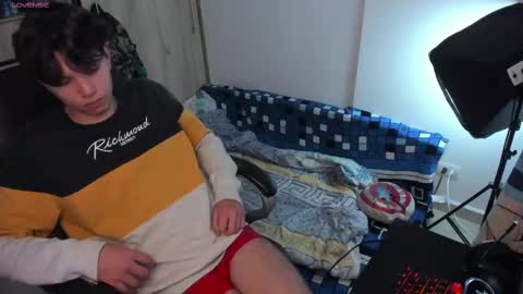 Snapshot of yurii_moody chatting on October 1, 7:42 pm yurii_moody online show from October 1, 7:42 pm