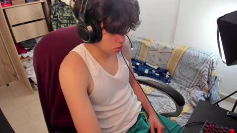 Snapshot of yurii_moody chatting on October 19, 9:26 pm yurii_moody online show from October 19, 9:26 pm