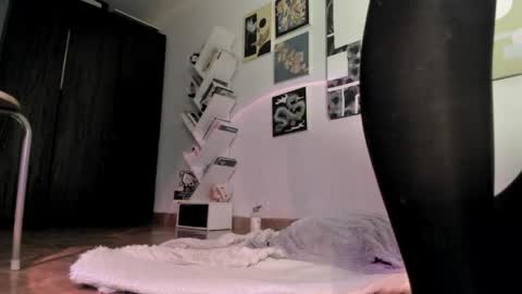 paola online show from March 27, 8:37 am