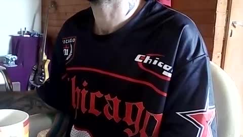 Yuumi online show from April 3, 2:48 pm