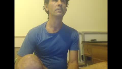 Snapshot of yvesstorm5 chatting on December 17, 2:33 pm yvesstorm5 online show from December 17, 2:33 pm