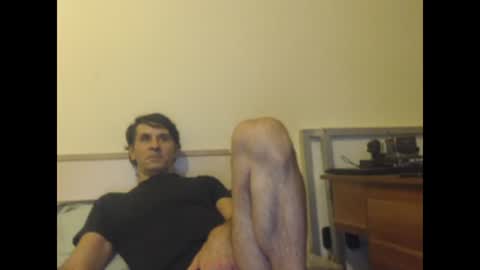Snapshot of yvesstorm5 chatting on January 4, 4:22 pm yvesstorm5 online show from January 4, 4:22 pm