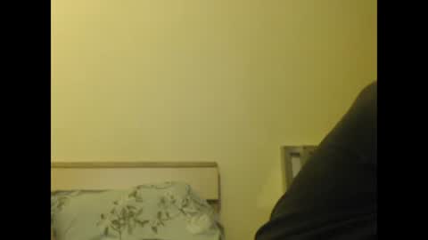 Snapshot of yvesstorm5 chatting on January 18, 9:55 pm yvesstorm5 online show from January 18, 9:55 pm