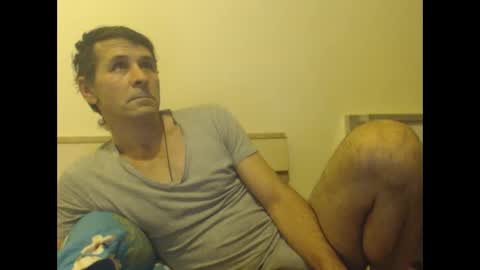 Snapshot of yvesstorm5 chatting on February 14, 8:05 pm yvesstorm5 online show from February 14, 8:05 pm