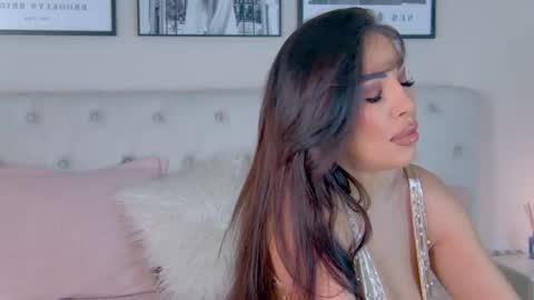 Laura online show from December 19, 8:32 am