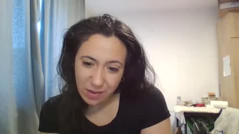 yvonnebabe online show from February 24, 2:37 pm