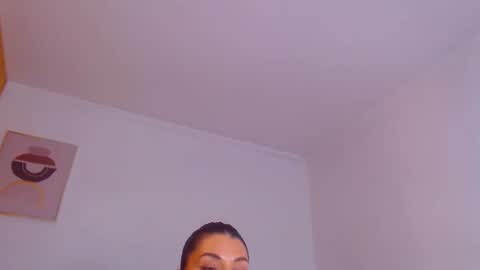 I V Y   online show from September 27, 9:09 pm