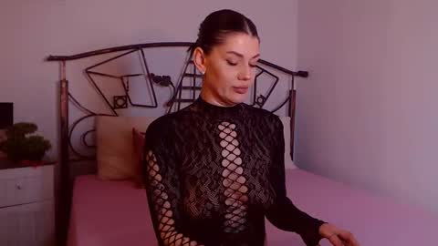 I V Y   online show from February 17, 8:48 pm