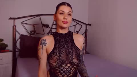 I V Y   online show from May 15, 8:49 pm