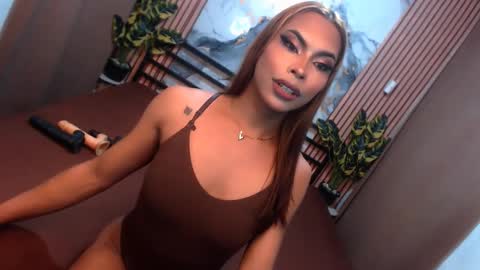 Snapshot of yvonnellvs chatting on March 12, 7:31 pm yvonnellvs online show from March 12, 7:31 pm