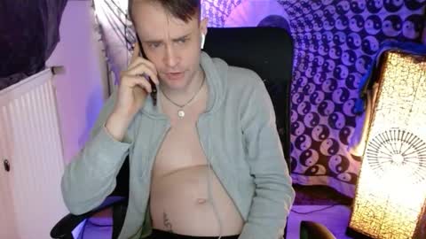 Snapshot of yyscript chatting on November 17, 1:39 pm online show from November 17, 1:39 pm