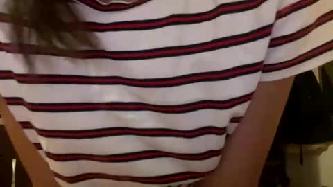 Snapshot of yzza_suave chatting on November 15, 11:43 pm yzza_suave online show from November 15, 11:43 pm