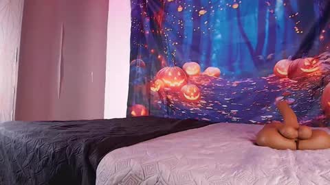 Snapshot of z_zoe_ chatting on October 12, 3:05 am Zoe online show from October 12, 3:05 am