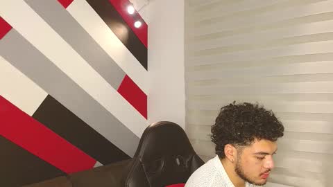 Snapshot of zac_golden chatting on March 9, 11:36 am Zack online show from March 9, 11:36 am