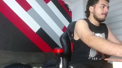 Snapshot of zac_golden chatting on March 17, 11:46 am Zack online show from March 17, 11:46 am