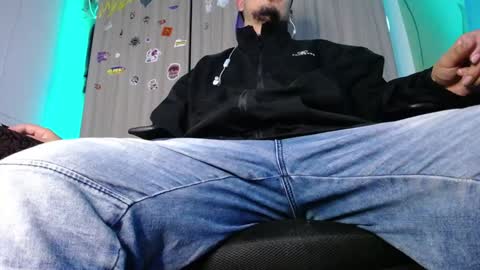 Zac Freelance model online show from December 4, 8:45 am