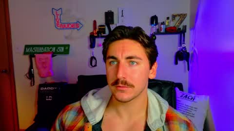 Zach Rhyder online show from November 11, 2:00 am