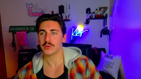 Zach Rhyder online show from November 16, 2:06 am