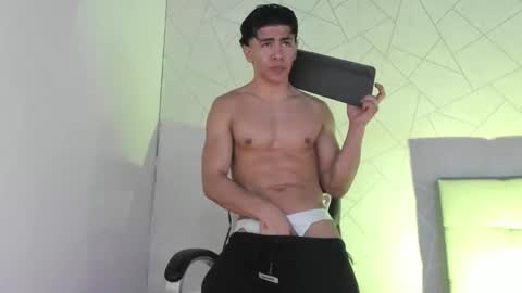 Snapshot of zack_conor chatting on October 22, 8:52 pm zack conor online show from October 22, 8:52 pm