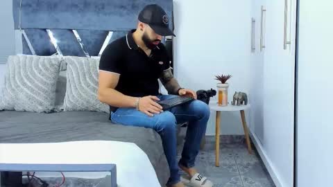 Richard online show from December 3, 12:25 pm