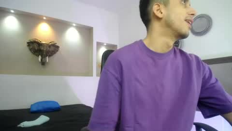 zack_isback online show from May 22, 1:17 pm