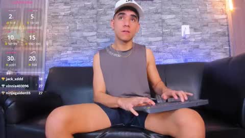 zack_joness10 online show from November 5, 5:07 am