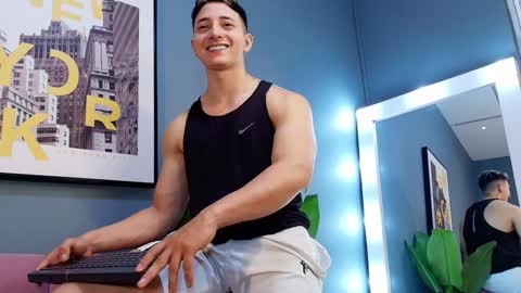 Snapshot of zack_miller24 chatting on January 22, 2:35 pm Zack online show from January 22, 2:35 pm