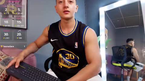 Snapshot of zack_miller24 chatting on February 17, 2:37 pm Zack online show from February 17, 2:37 pm