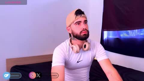 zack_sullivan22 online show from October 11, 9:35 pm