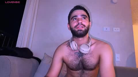 zack_sullivan22 online show from May 15, 11:23 pm