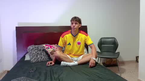 ZackMontiel07 online show from June 28, 12:27 am