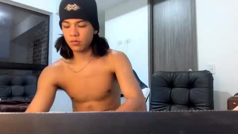 zackss_player online show from September 22, 11:18 pm