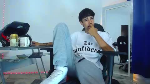 zack online show from December 24, 2:32 am