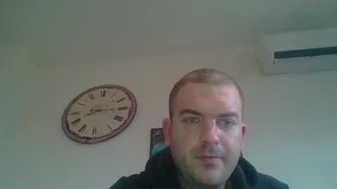 Snapshot of zadar1989 chatting on December 25, 7:14 am zadar1989 online show from December 25, 7:14 am