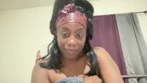 ZadaRaye online show from December 9, 2:34 am