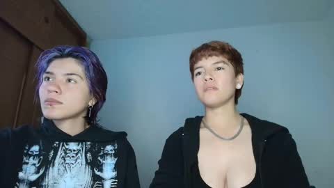 Snapshot of zafira_raven chatting on November 8, 10:19 pm zafira_raven online show from November 8, 10:19 pm