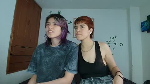 Snapshot of zafira_raven chatting on April 8, 4:51 pm zafira_raven online show from April 8, 4:51 pm