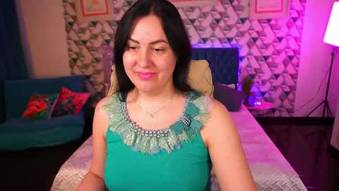 Snapshot of zafiramoonn chatting on April 16, 12:50 pm Zafiramoonn online show from April 16, 12:50 pm