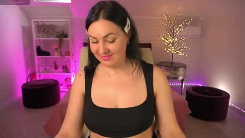 Snapshot of zafiramoonn chatting on April 17, 6:38 am Zafiramoonn online show from April 17, 6:38 am