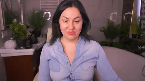 Snapshot of zafiramoonn chatting on April 28, 12:43 pm Zafiramoonn online show from April 28, 12:43 pm