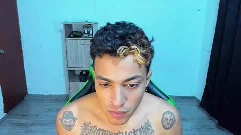 BiG Zafiro online show from March 29, 11:32 am