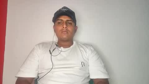 Snapshot of zagros07 chatting on April 3, 1:47 am zagros07 online show from April 3, 1:47 am