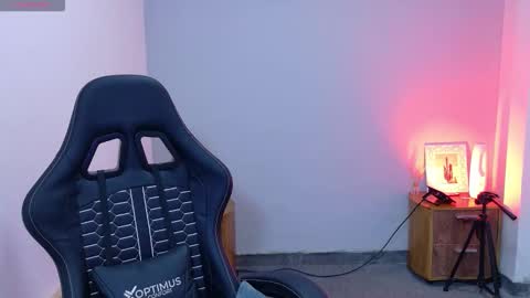 Snapshot of zahara_fox chatting on March 19, 10:03 pm ZAHARA online show from March 19, 10:03 pm