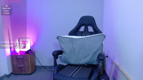 Snapshot of zahara_fox chatting on March 21, 8:19 am ZAHARA online show from March 21, 8:19 am