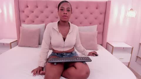 zahara_jones online show from April 14, 11:27 am