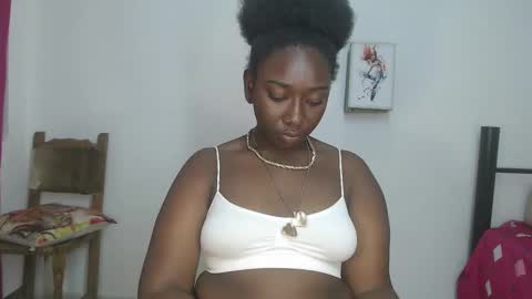 Snapshot of zahhysims chatting on February 17, 12:59 pm zahhy online show from February 17, 12:59 pm