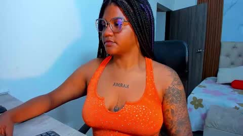 zahra_rose online show from January 6, 7:39 pm