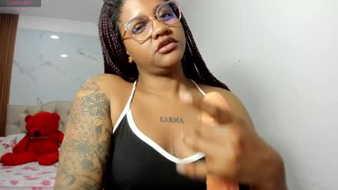 zahra_rose online show from March 31, 9:15 pm