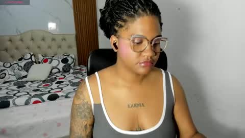 zahra_rose online show from May 5, 8:50 pm